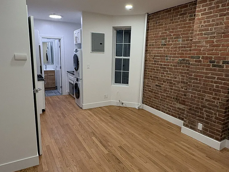 309 E 81st St #2RW — Photo 5