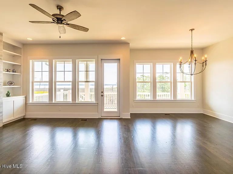 8012 Cotton Rose Ct — Photo 5