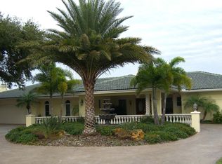100 Driftwood Ln, Largo, FL 33770