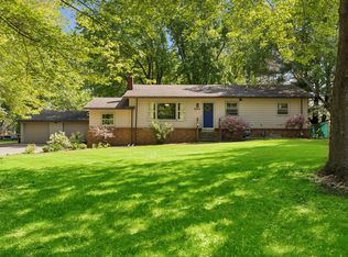 9883 Brookview Rd, Woodbury, MN 55125