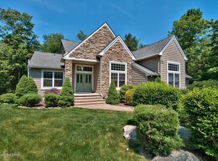 155 Riverfront Way, Gouldsboro, PA 18424