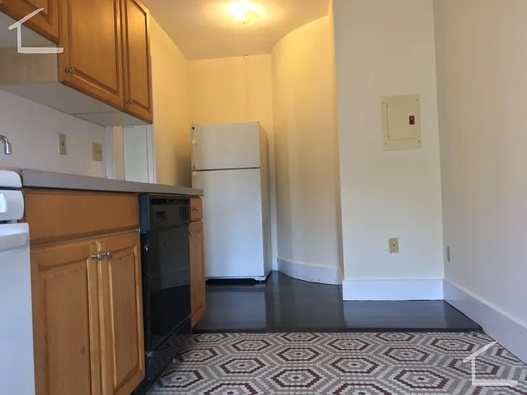 452 Park Dr #11E — Photo 10