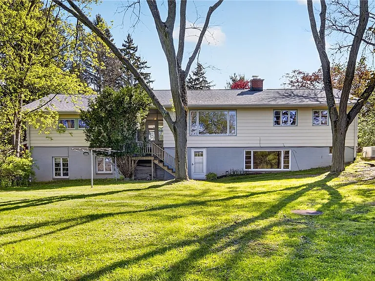 11 Forest Ln — Photo 27