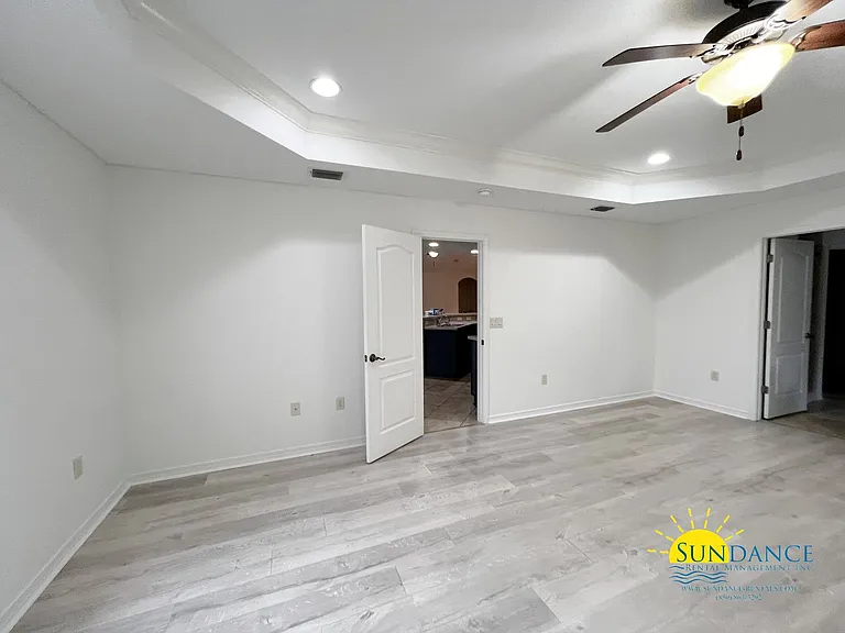 407 Serene Ct — Photo 7