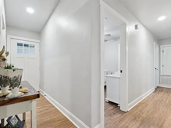 10609 N McKinley Ave — Photo 6