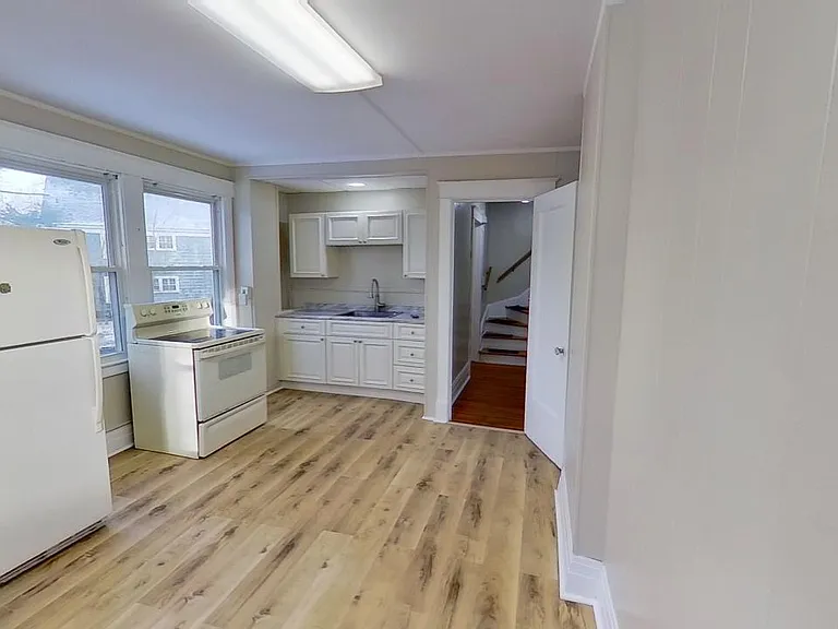100 Ryckman Ave #2R — Photo 14