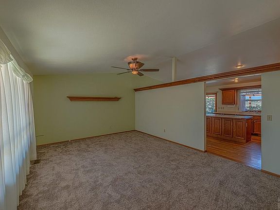 3rd image of 21 S Golfwood Dr W