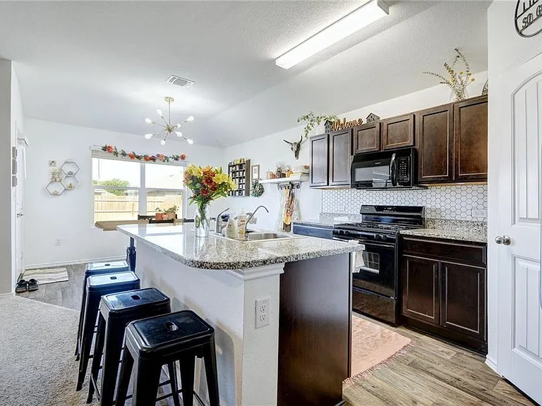3514 Batson Dr — Photo 3