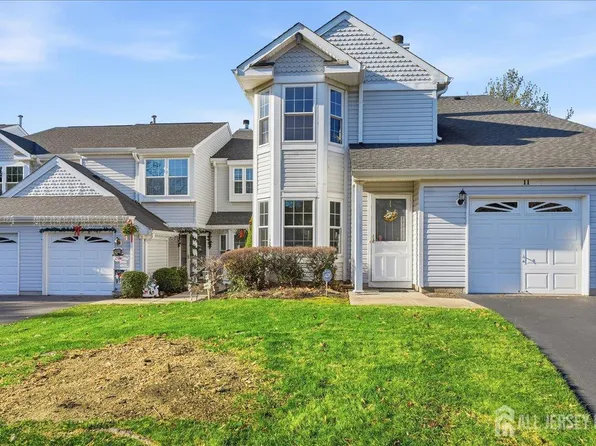 11 Letts Ct, Sayreville, NJ 08872