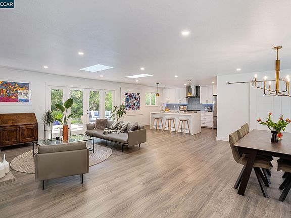 4th image of 1886 Green Valley Rd