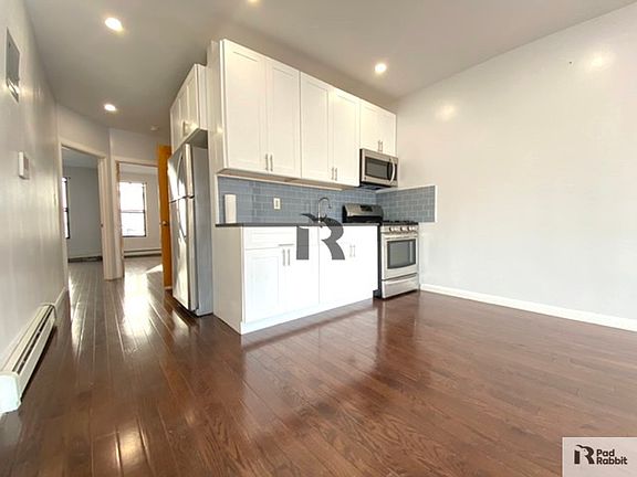 4th image of 655 Rogers Ave #3