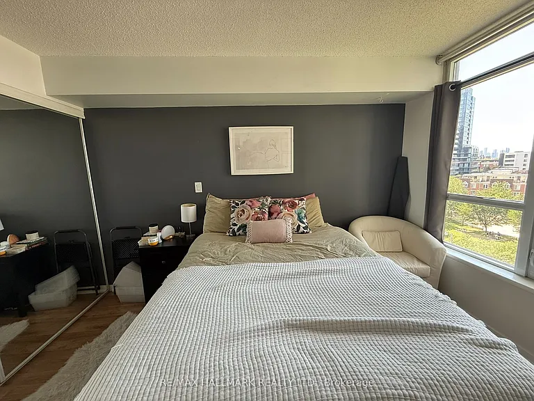38 Joe Shuster Way W #709 — Photo 14