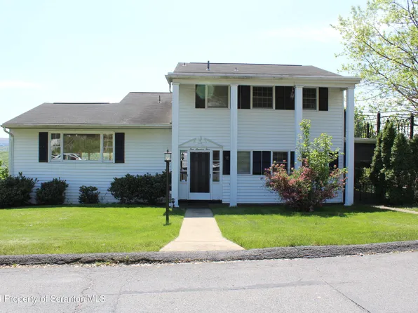917 Woodmere Ave, Olyphant, PA 18447