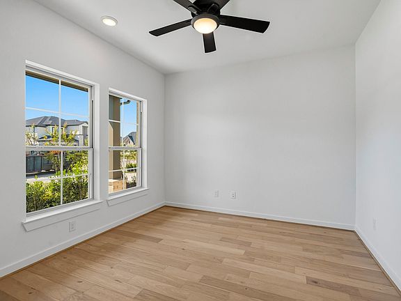 3rd image of 4522 Sunny Hazel Ln
