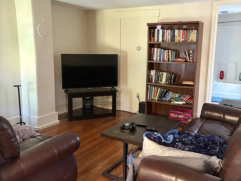 115 Main St #D — Photo 12