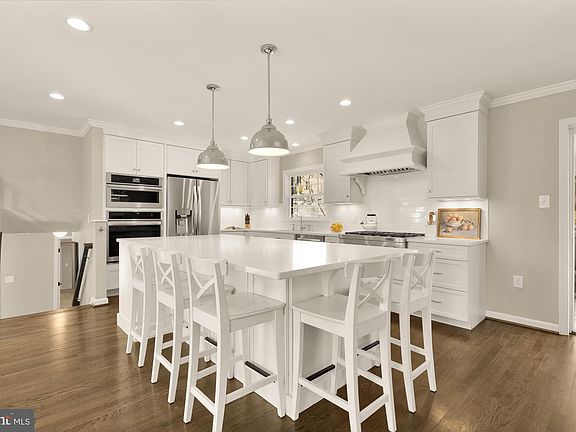 4th image of 9615 Byeforde Rd