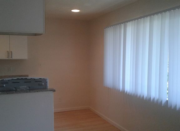 2nd image of 227 W Poplar St