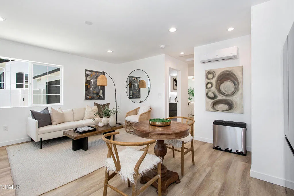 2 bed, 800 sqft, $3,500 — Photo 4