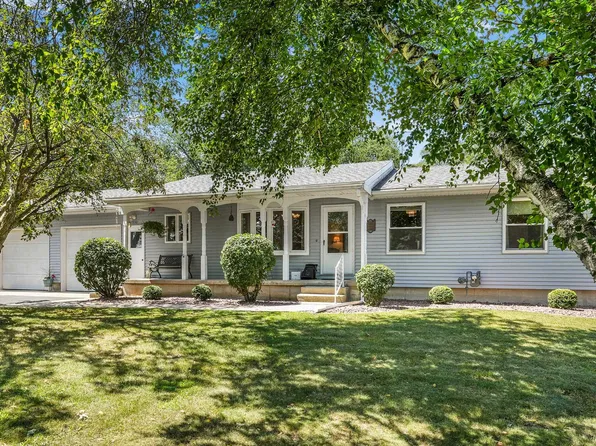 2550 Lennon St, Portage, WI 53901