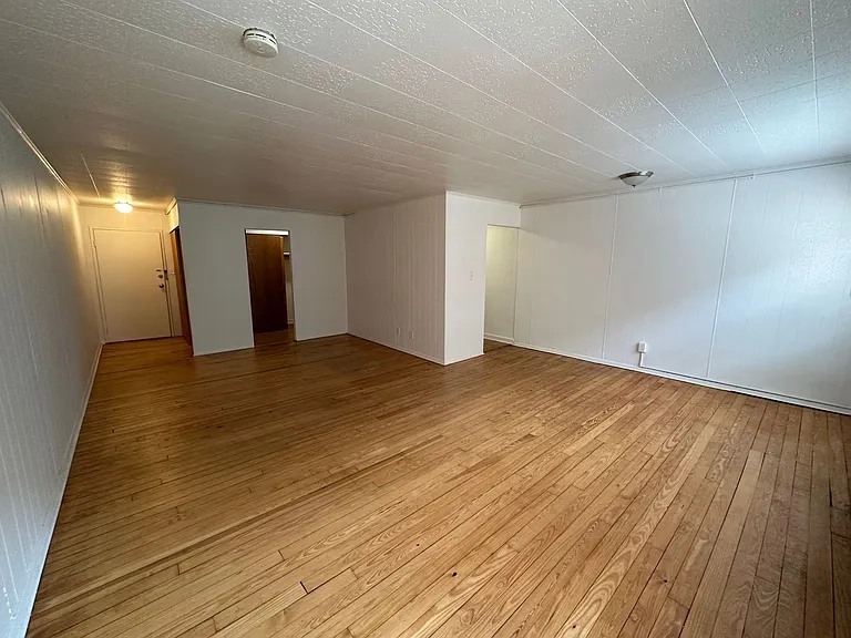 5424 Fifth Ave — Photo 76