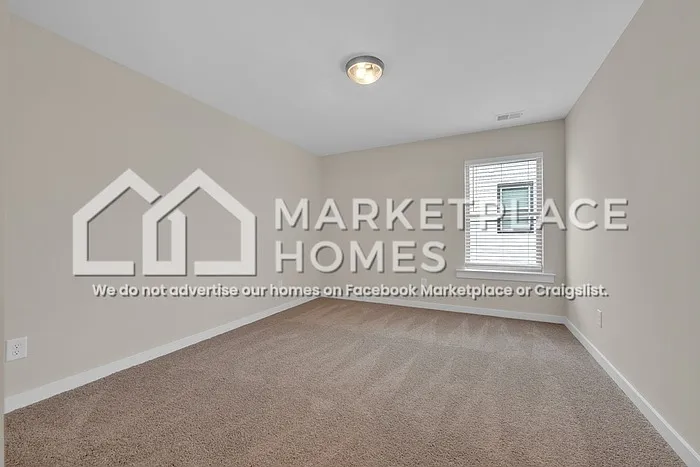 170 Kings Way — Photo 28