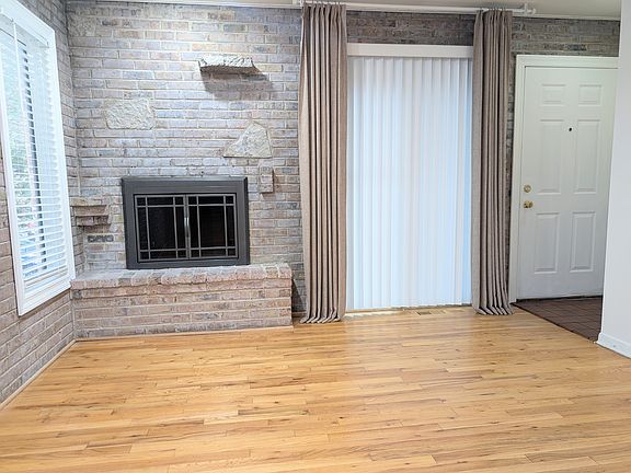 5th image of 2226 N Burling St