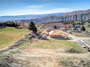 3777 Lucky Ln, Wenatchee, WA 98801