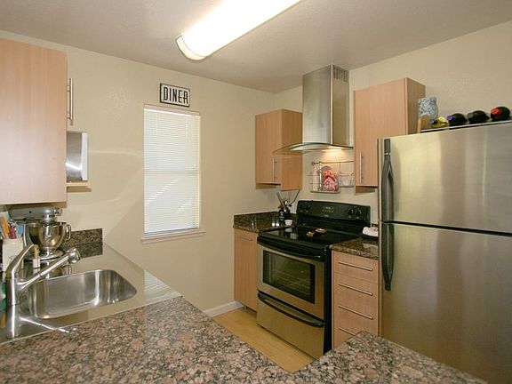 2nd image of 578 Ironwood Ter APT 1