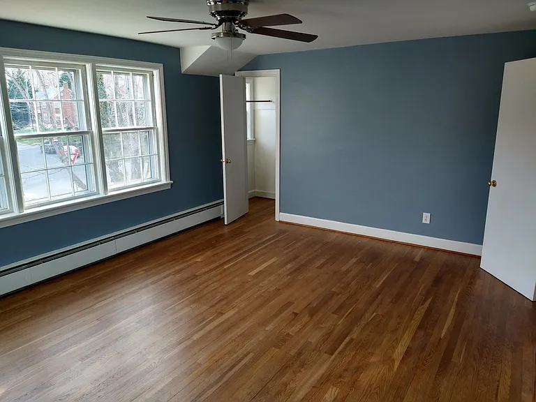436 Benson St — Photo 6