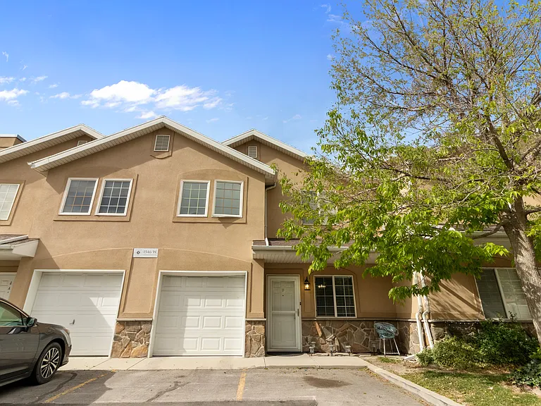 1546 W Compass Point Ln #2 — Photo 1