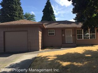 11030 NE Glisan St, Portland, OR 97220