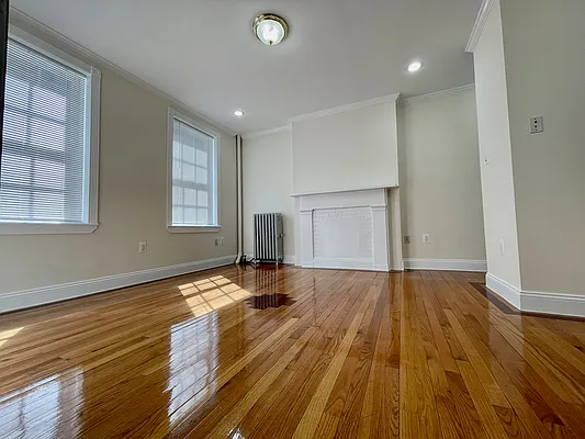 Rented by Building Equity Real Estate LLC | media 12