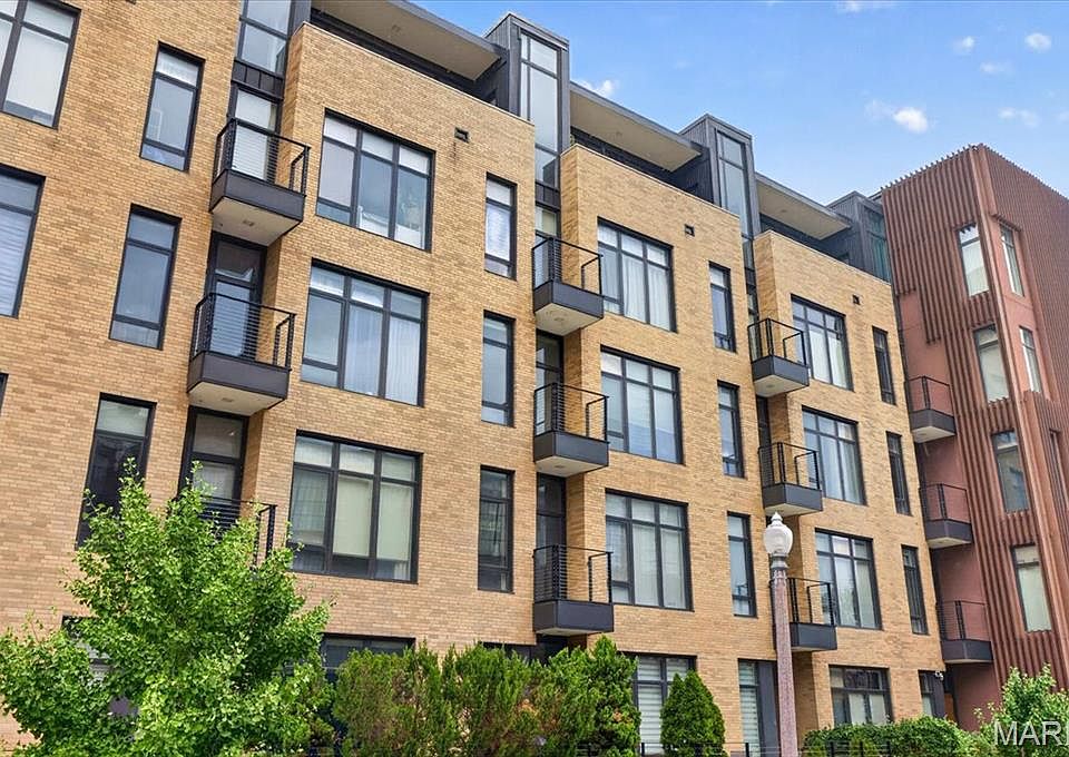 1st image of 4101 Laclede Ave #407