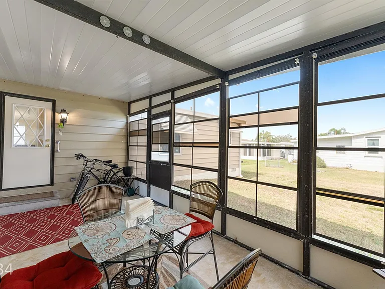717 Tangerine Dr — Photo 18