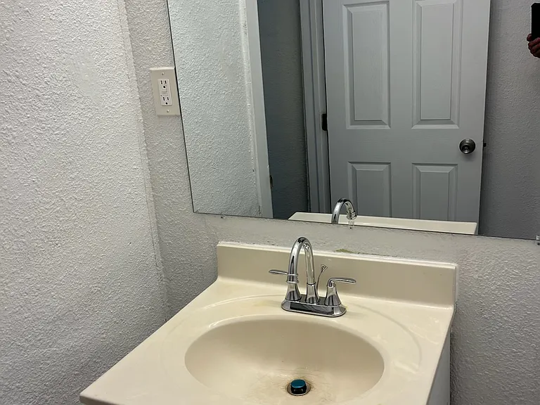 204 Pearl St — Photo 14
