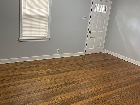 Living Room - view 2