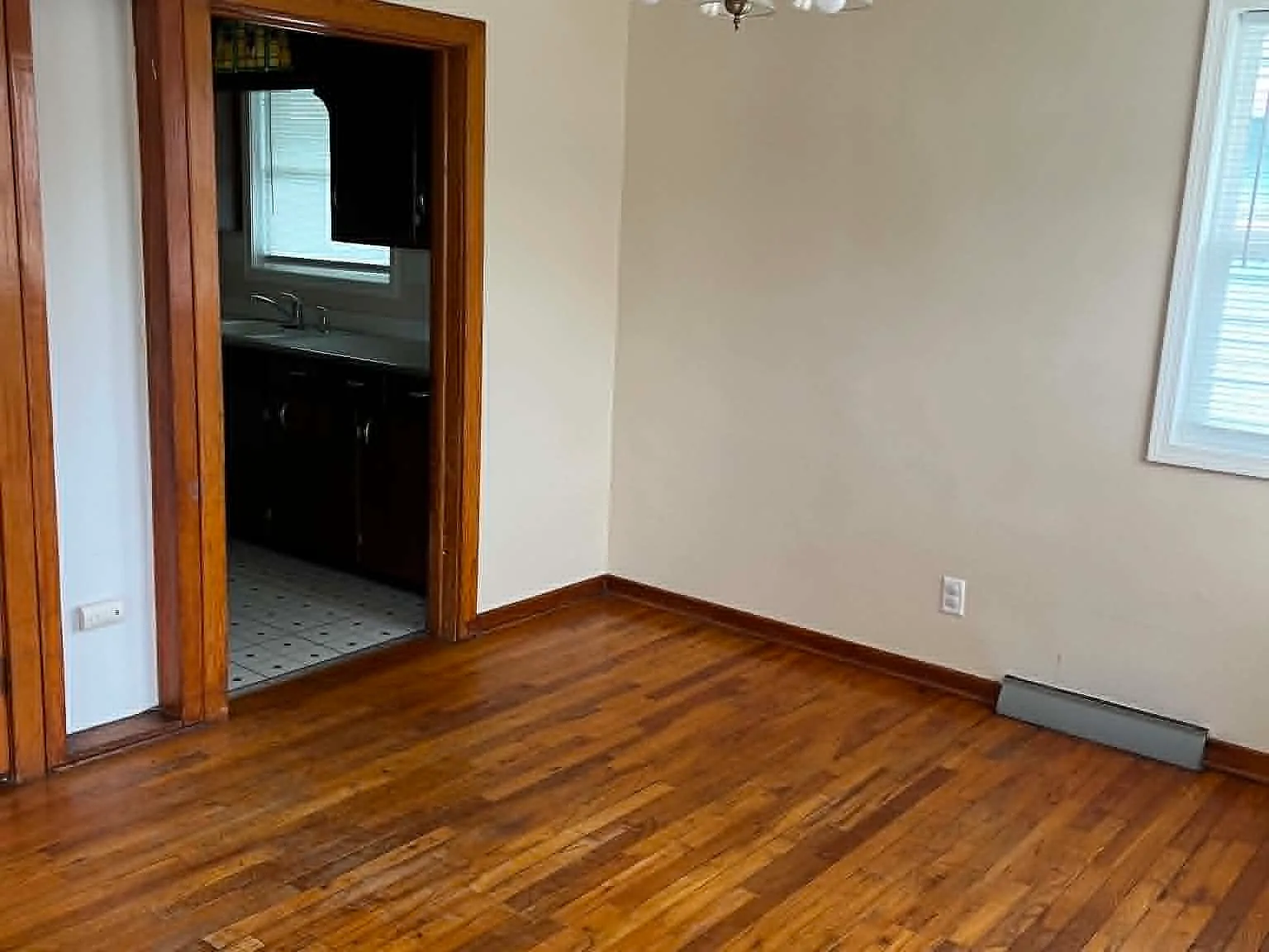 4 bed, $1,700 — Photo 4