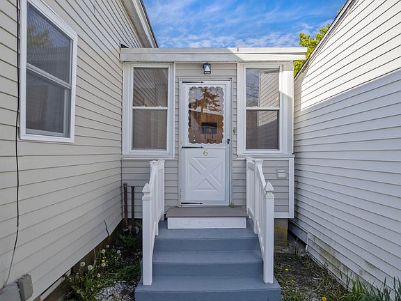 5th image of 6 Pine Avenue
