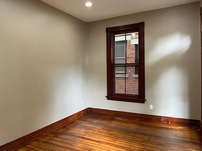 7 Wallace Avenue — Photo 12