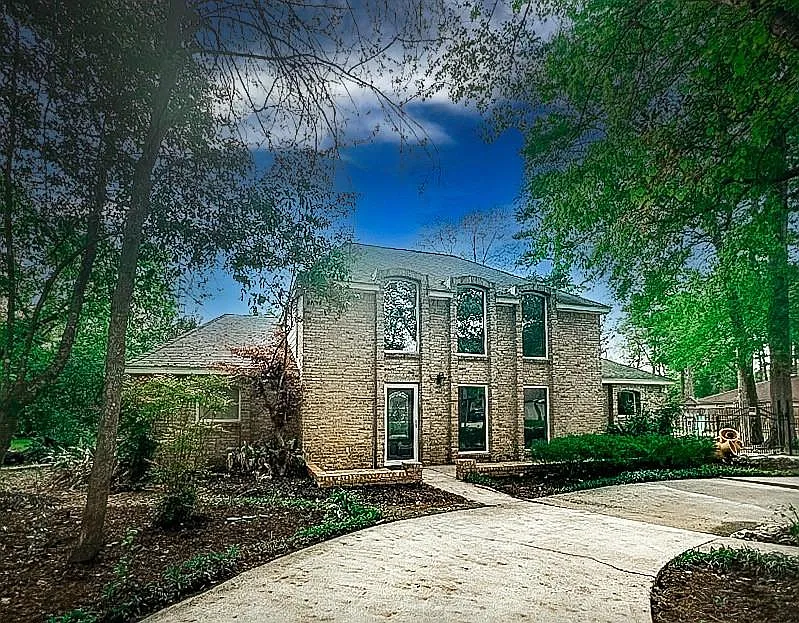 5 bed, 3.5 bath, 3600 sqft, $3,995 — Photo 2