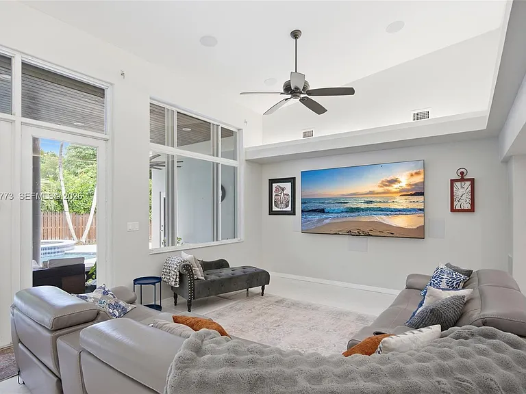 15845 SW 87th Ave — Photo 19