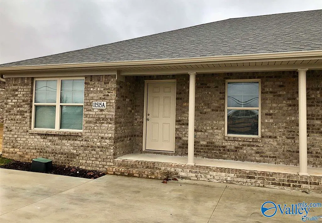 2 bed, 2.0 bath, 900 sqft, $1,150 — Photo 1