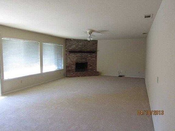 4th image of 7761 Wooddale Way