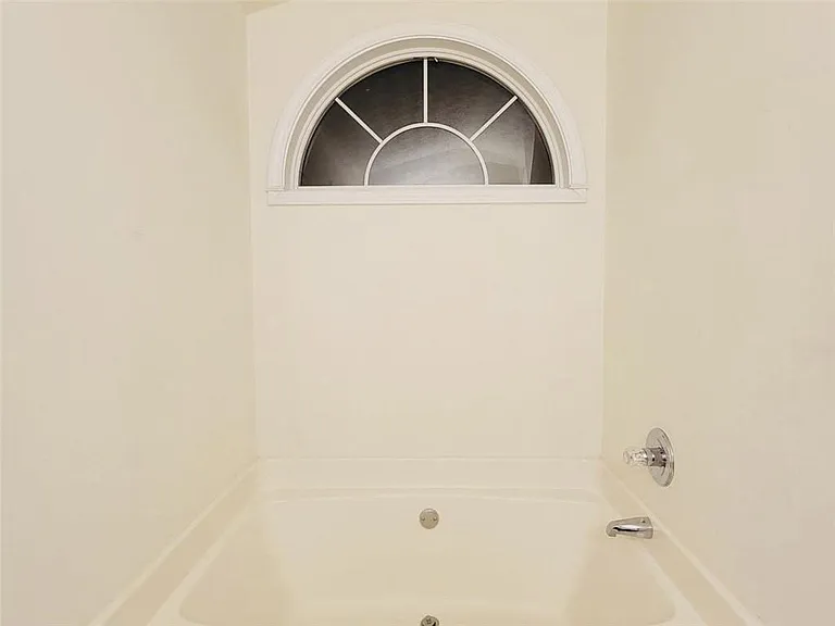 6904 Silver Bend Pl — Photo 20
