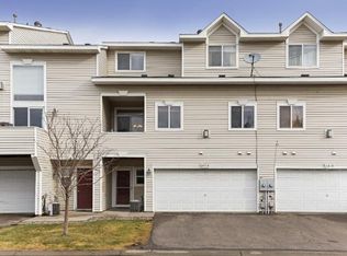 681 Kingfisher Ln APT J, Woodbury, MN 55125