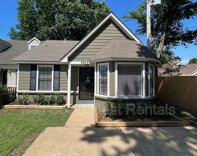 1st image of 6942 Hillindale Dr
