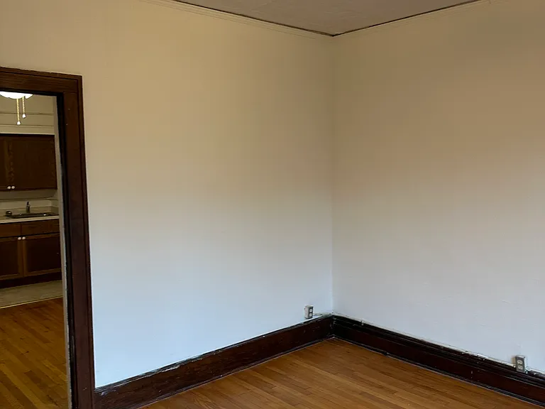 525 State St — Photo 7