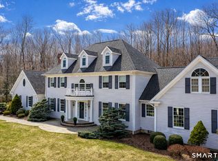 2 Sail Harbour Dr, Sherman, CT 06784