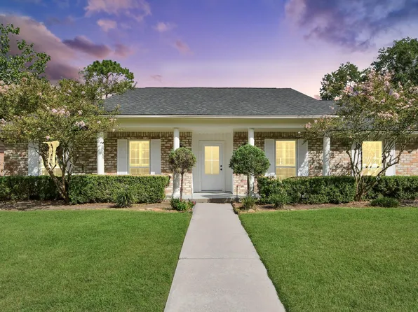 12026 Sugar Springs Dr, Houston, TX 77077