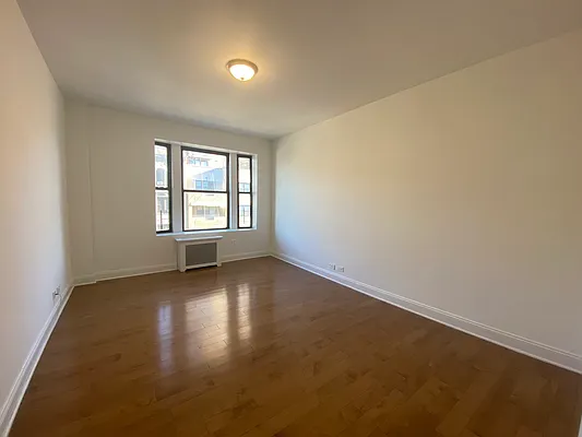 Rented by Douglas Elliman | media 14